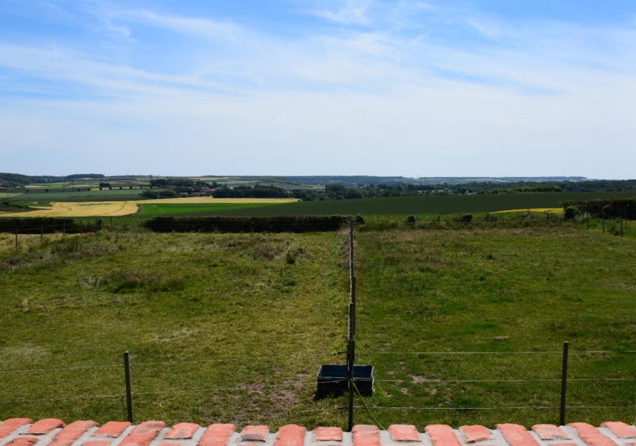 Le Clos de l'Angley Gîtes et pension équestre Caffiers Extérieur photo