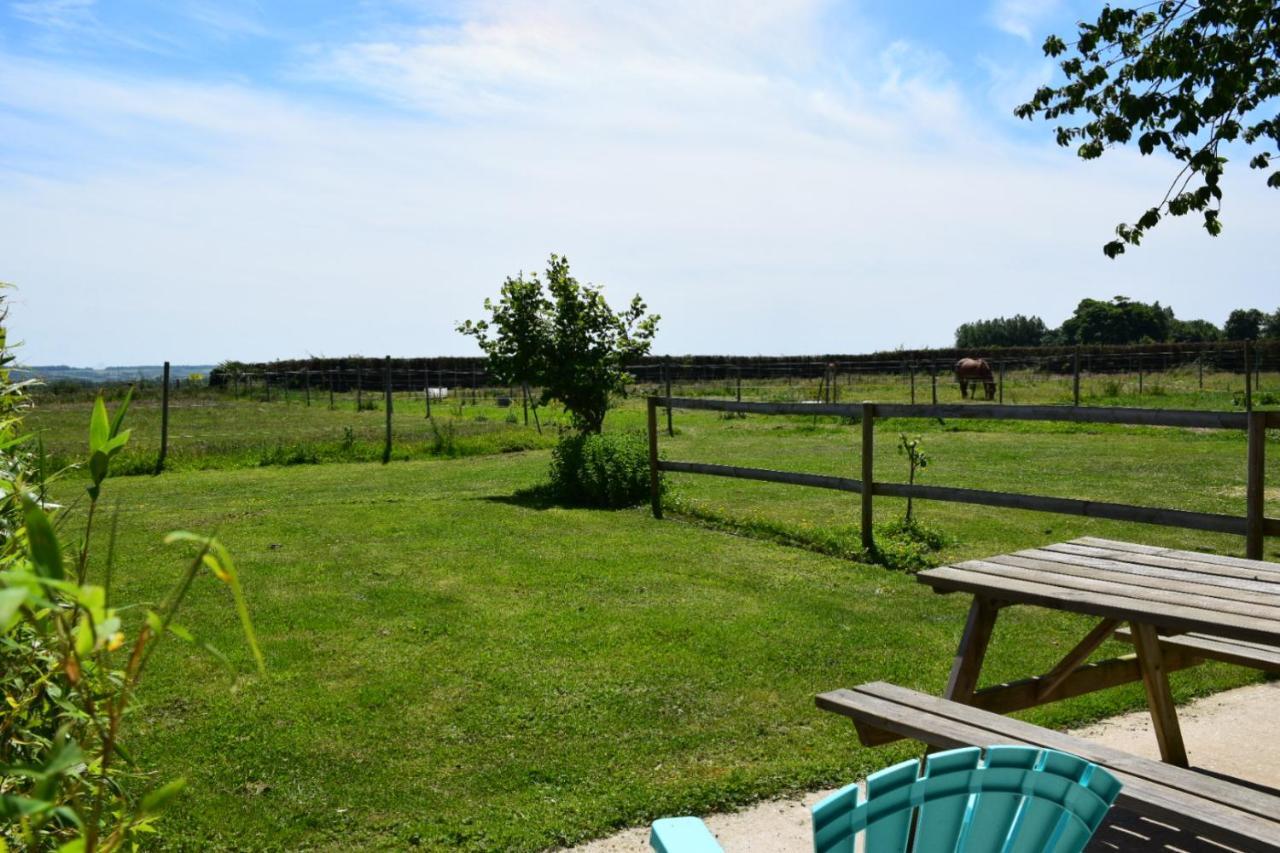 Le Clos de l'Angley Gîtes et pension équestre Caffiers Extérieur photo